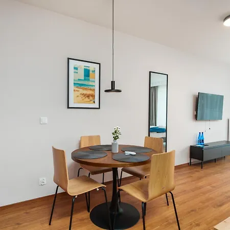 Apart111 Premium Basen W Cenie 科沃布热格