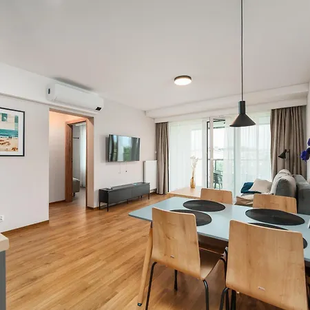 Apart111 Premium Basen W Cenie